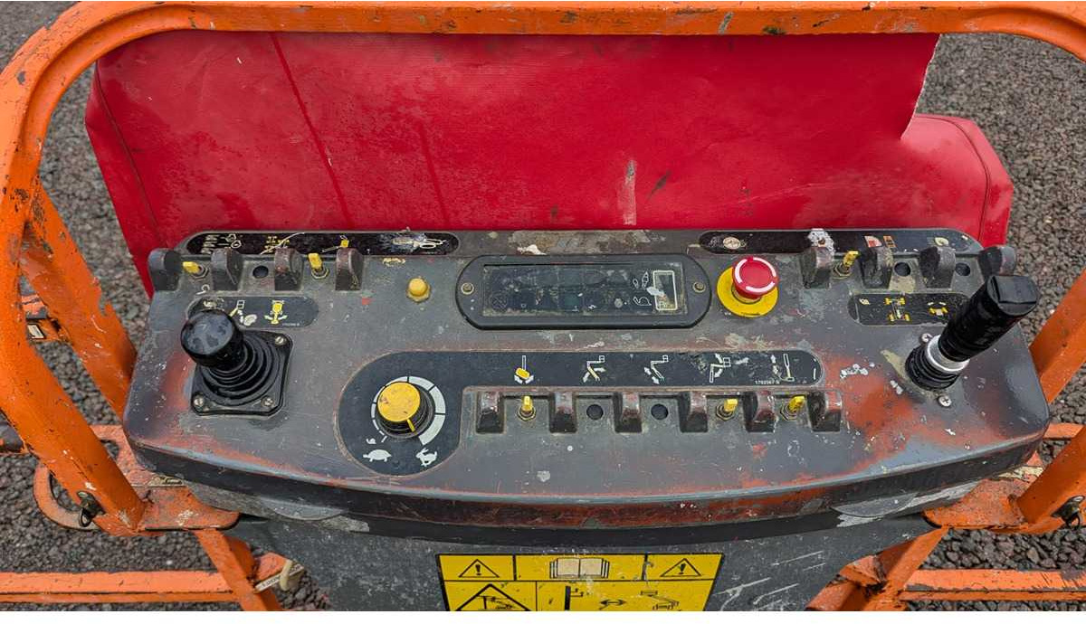 JLG JLG - 860SJ - AERIAL WORK PLATFORMS (NO. 69186) - 2008 - Plataforma elevadora: foto 5 JLG JLG - 860SJ - AERIAL WORK PLATFORMS (NO. 69186) - 2008 - Plataforma elevadora: foto 5