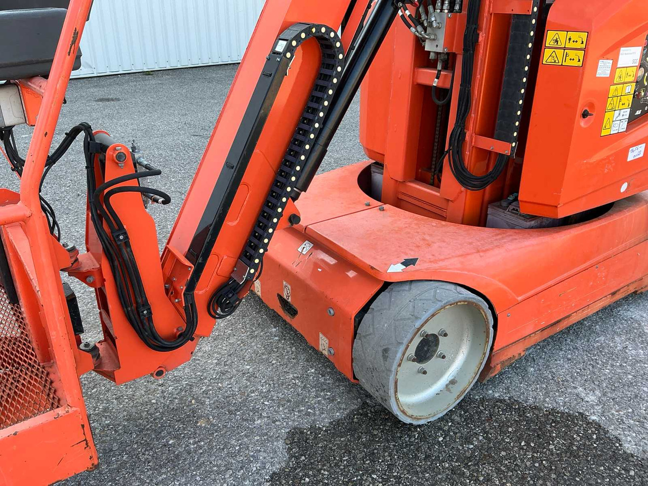 JLG Toucan 12E - Plataforma elevadora: foto 5 JLG Toucan 12E - Plataforma elevadora: foto 5