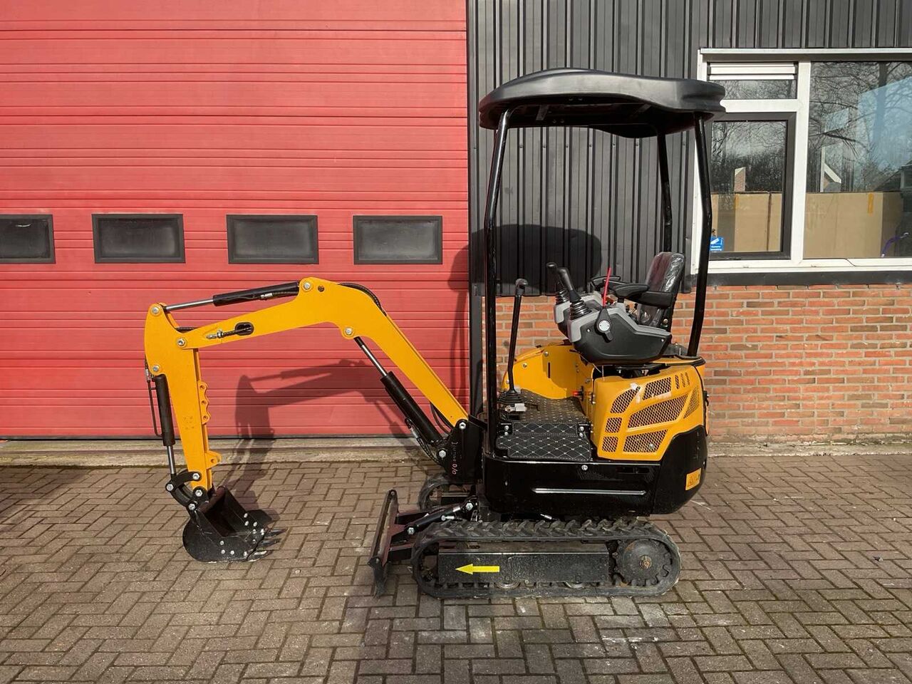 JPC KV15 YELLOW MINI EXCAVATOR - Miniexcavadora: foto 1 JPC KV15 YELLOW MINI EXCAVATOR - Miniexcavadora: foto 1