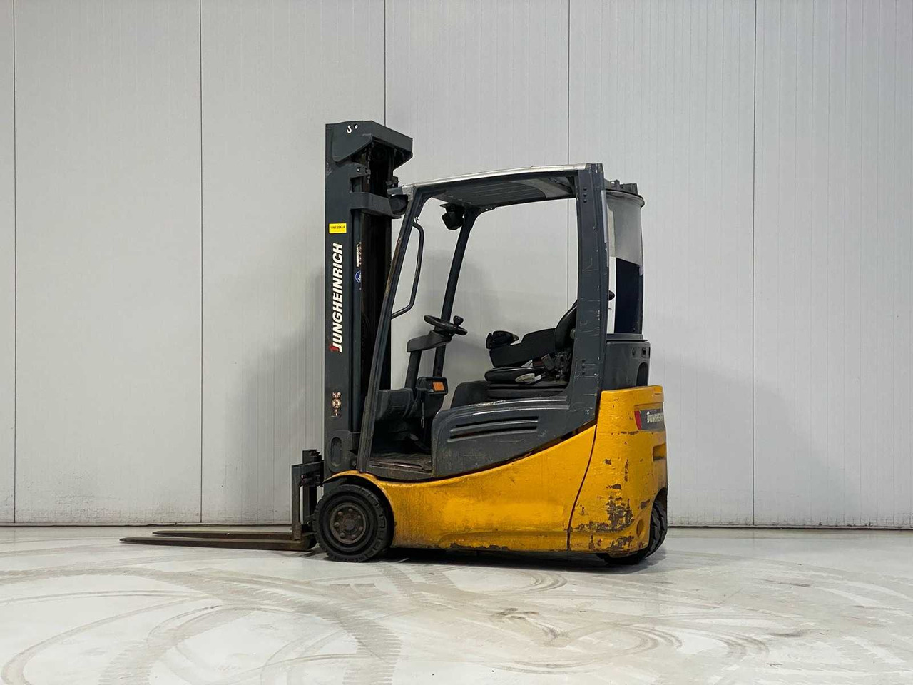 JUNGHEINRICH - EFG216K - FORKLIFT TRUCK - Carretilla elevadora: foto 2 JUNGHEINRICH - EFG216K - FORKLIFT TRUCK - Carretilla elevadora: foto 2