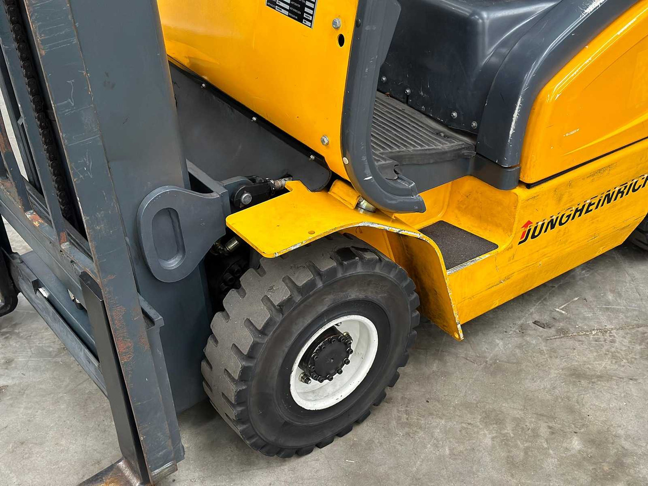 JUNGHEINRICH - TFG16 - FORKLIFT TRUCKS - 2001 - Carretilla elevadora: foto 3 JUNGHEINRICH - TFG16 - FORKLIFT TRUCKS - 2001 - Carretilla elevadora: foto 3