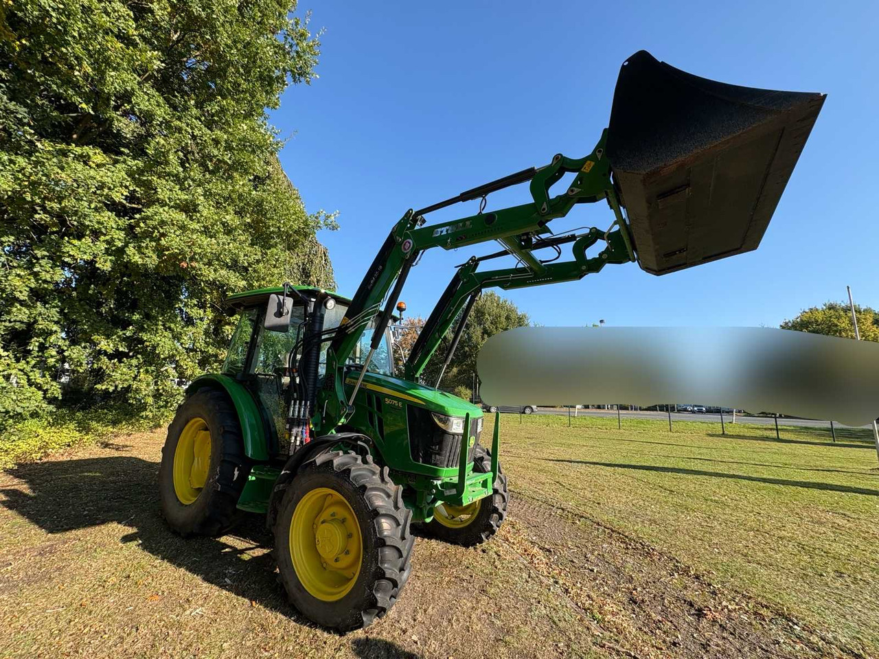 John Deere 5075E mit Stoll Frontlader Solid 35-18.1P - Tractor: foto 3 John Deere 5075E mit Stoll Frontlader Solid 35-18.1P - Tractor: foto 3