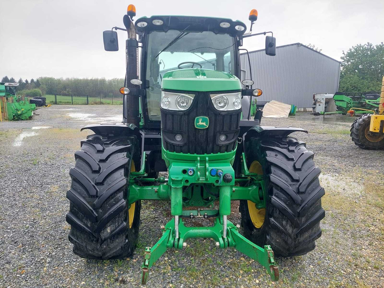John Deere 6150R - Tractor: foto 2 John Deere 6150R - Tractor: foto 2