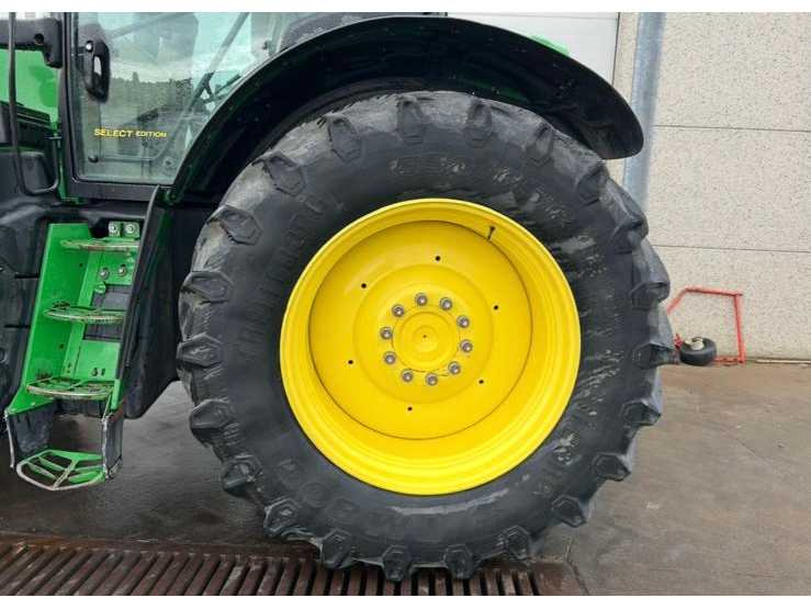 John Deere 6195R - Tractor: foto 5 John Deere 6195R - Tractor: foto 5