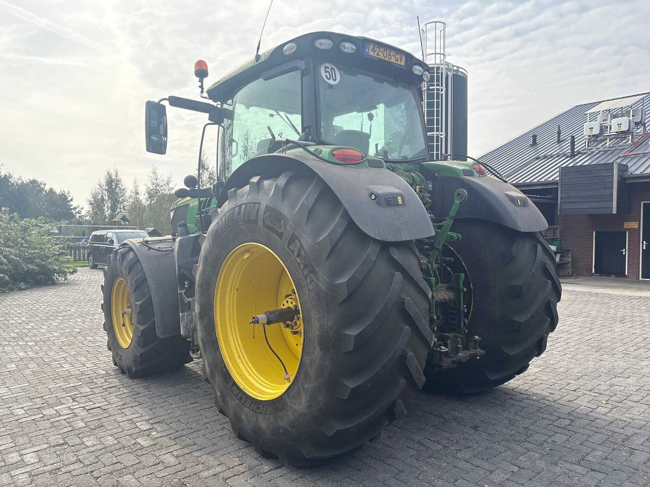 John Deere 6215R - Tractor: foto 3 John Deere 6215R - Tractor: foto 3