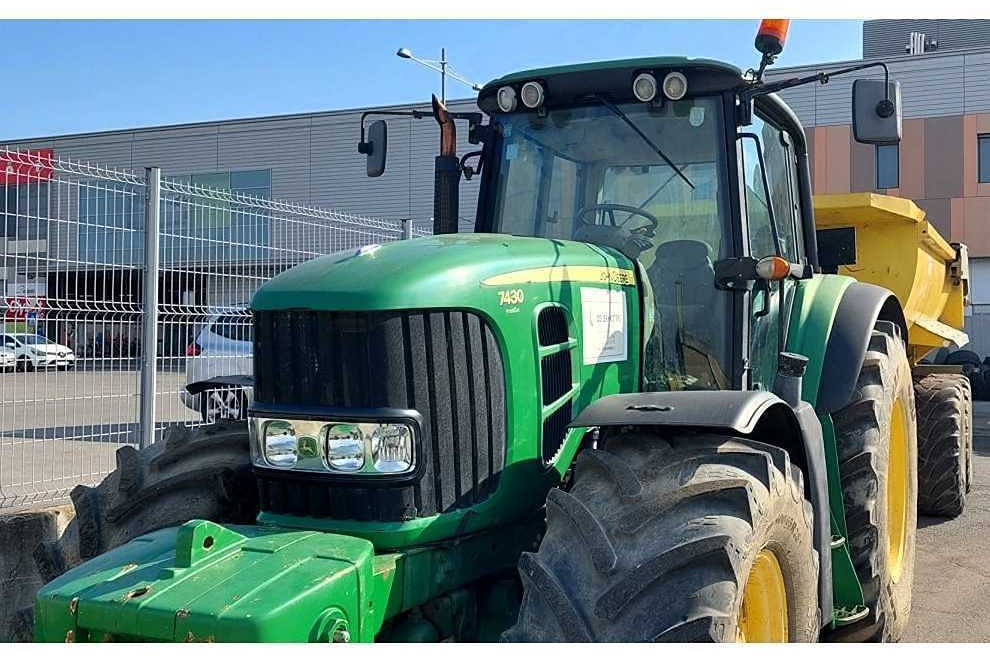 John Deere 7430 MW2 CD44 - Tractor: foto 5 John Deere 7430 MW2 CD44 - Tractor: foto 5