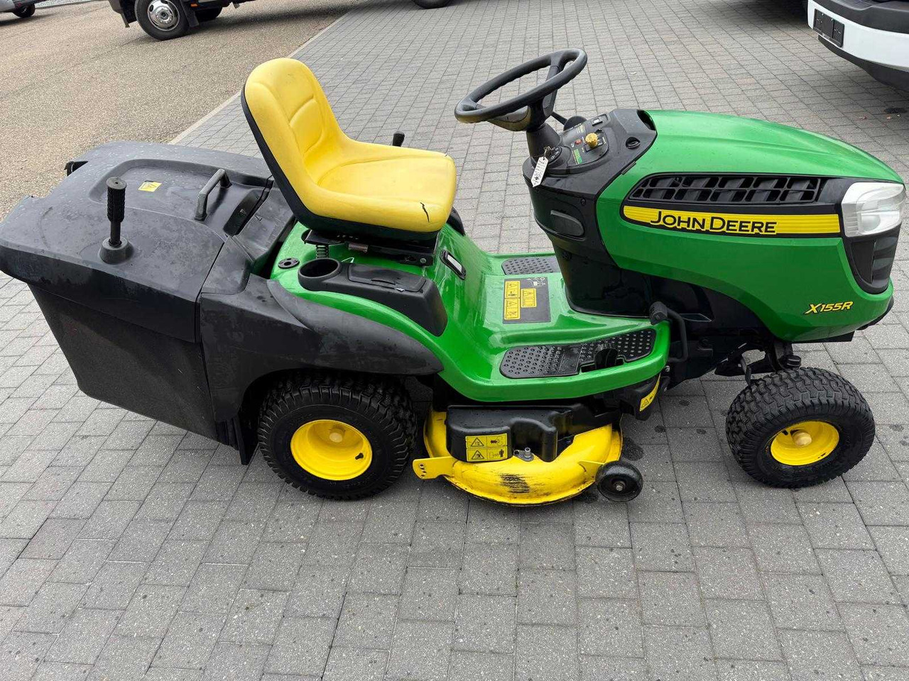 John Deere X155R - Cortacésped: foto 5 John Deere X155R - Cortacésped: foto 5