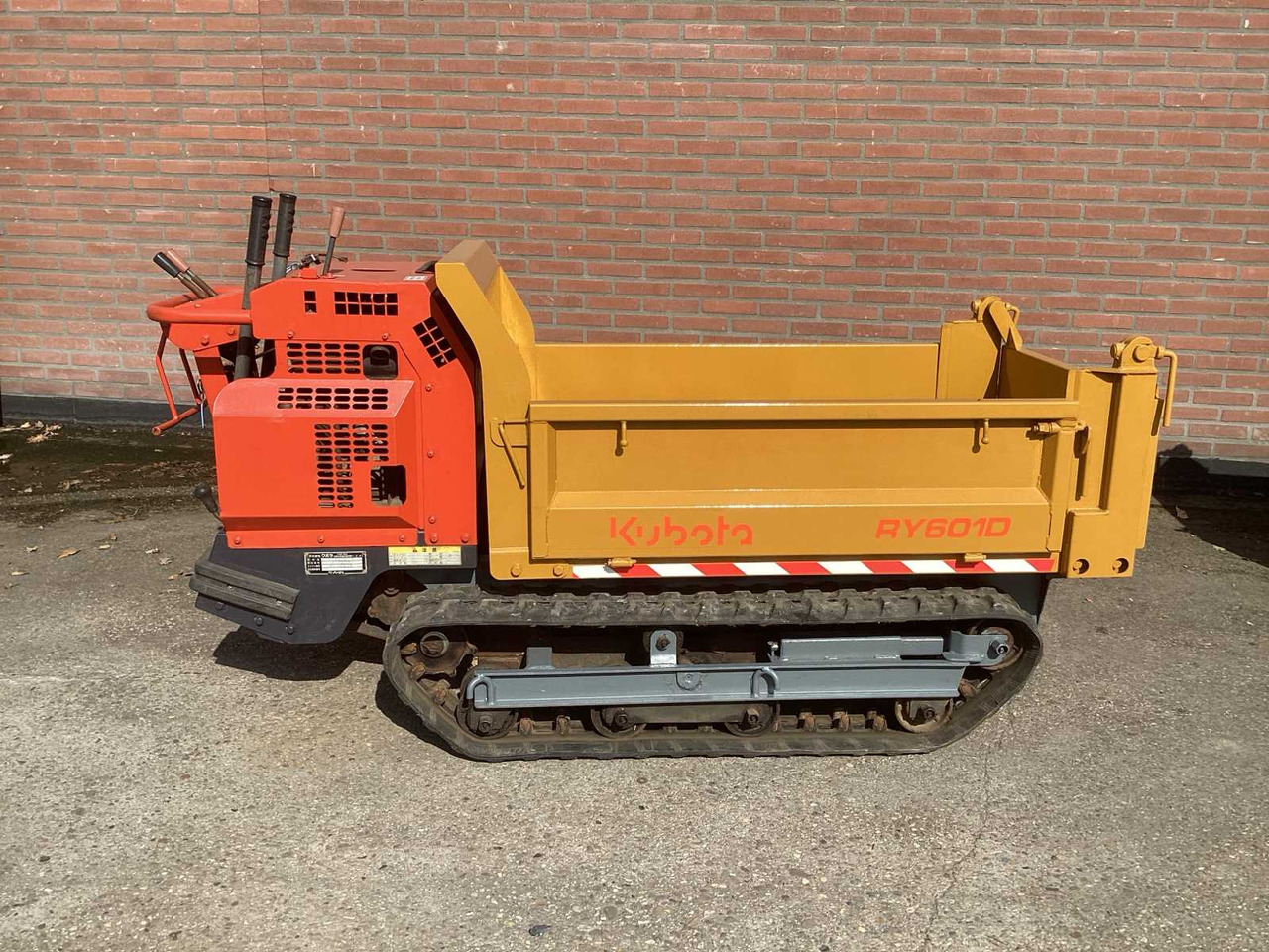 KUBOTA RY601D-3 - Dúmper: foto 2 KUBOTA RY601D-3 - Dúmper: foto 2