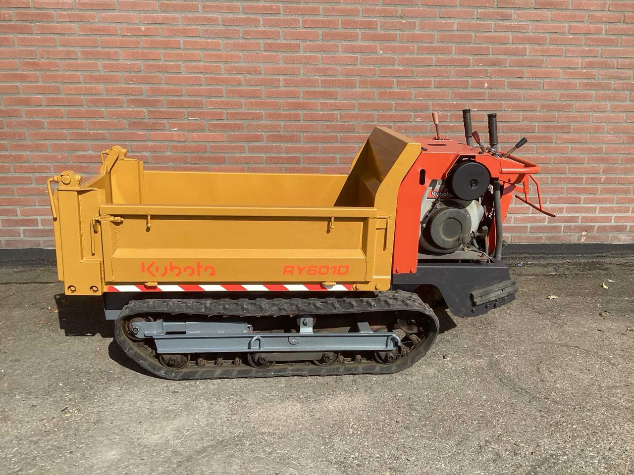 KUBOTA RY601D-3 - Dúmper: foto 1 KUBOTA RY601D-3 - Dúmper: foto 1
