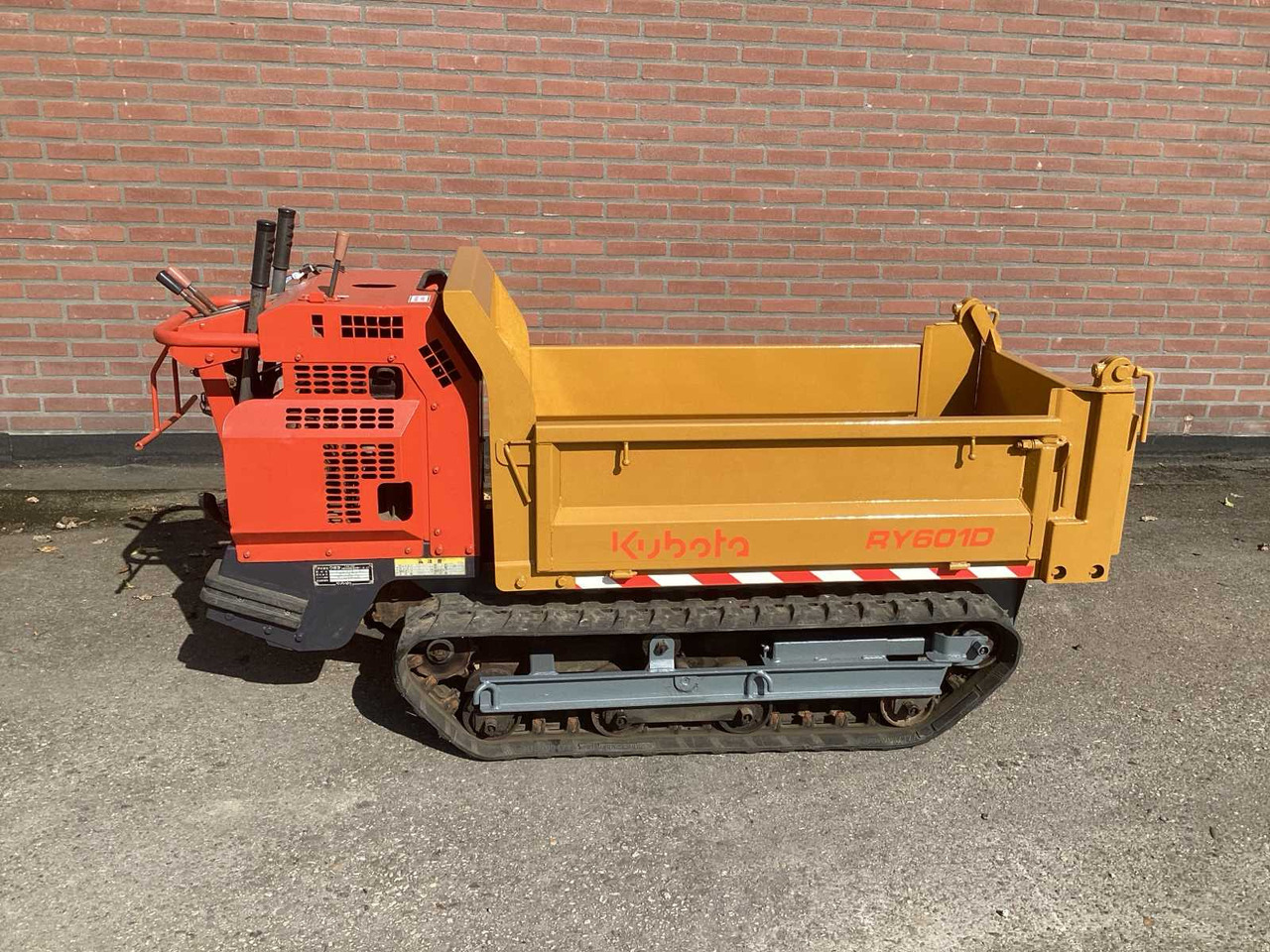 KUBOTA RY601D-3 - Dúmper: foto 2 KUBOTA RY601D-3 - Dúmper: foto 2