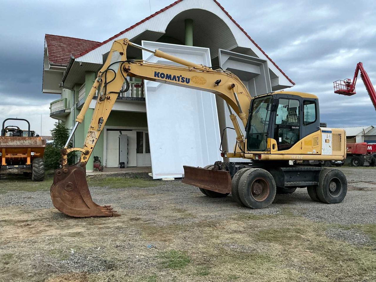 Komatsu PW 130 -7K - Excavadora de ruedas: foto 2 Komatsu PW 130 -7K - Excavadora de ruedas: foto 2