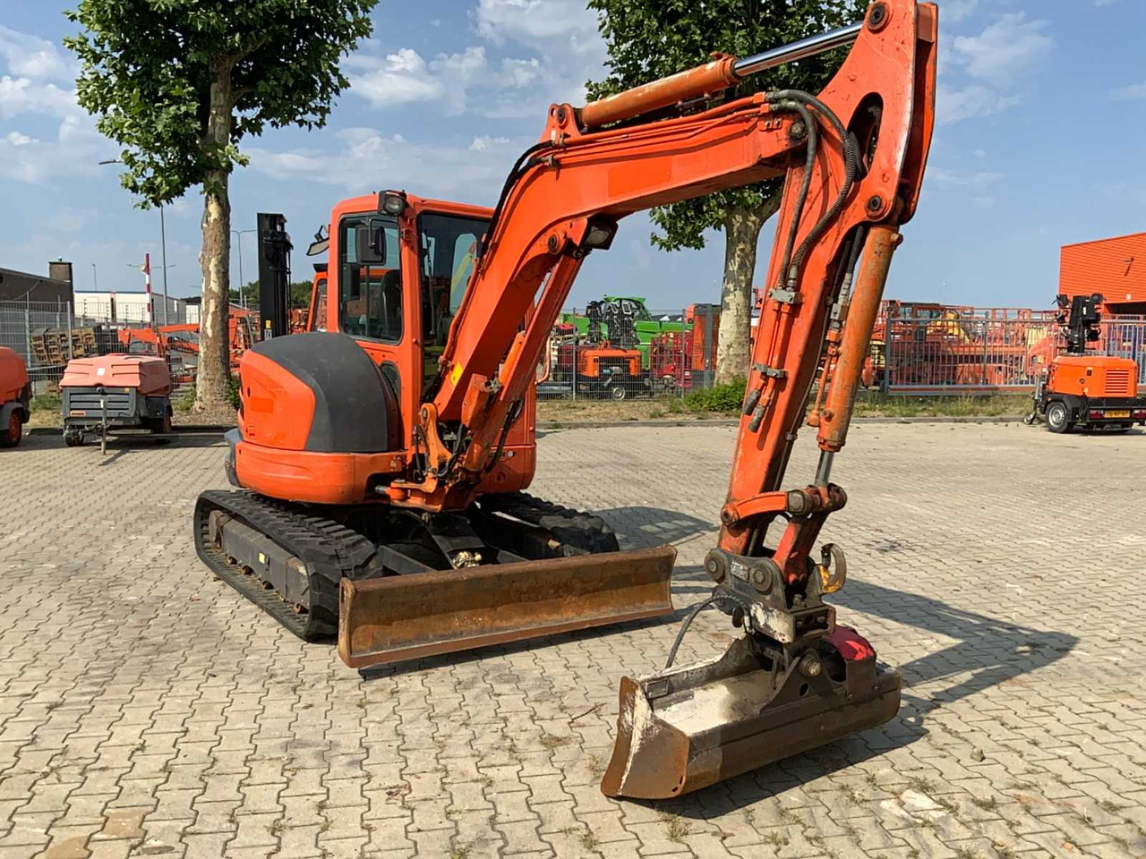 Kubota U55-4 KGLS2 - Miniexcavadora: foto 3 Kubota U55-4 KGLS2 - Miniexcavadora: foto 3