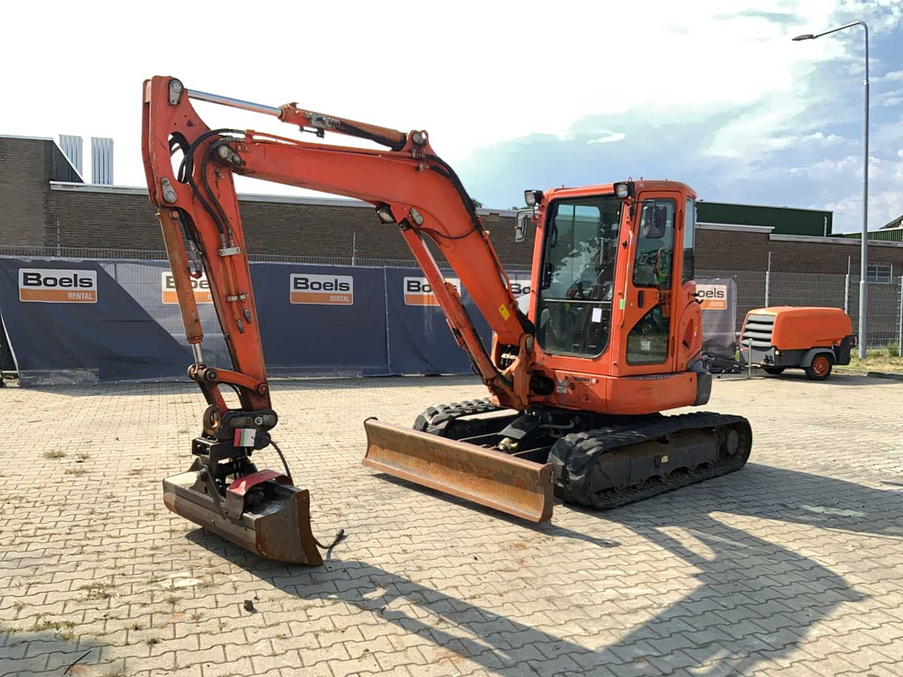 Kubota U55-4 KGLS2 - Miniexcavadora: foto 1 Kubota U55-4 KGLS2 - Miniexcavadora: foto 1