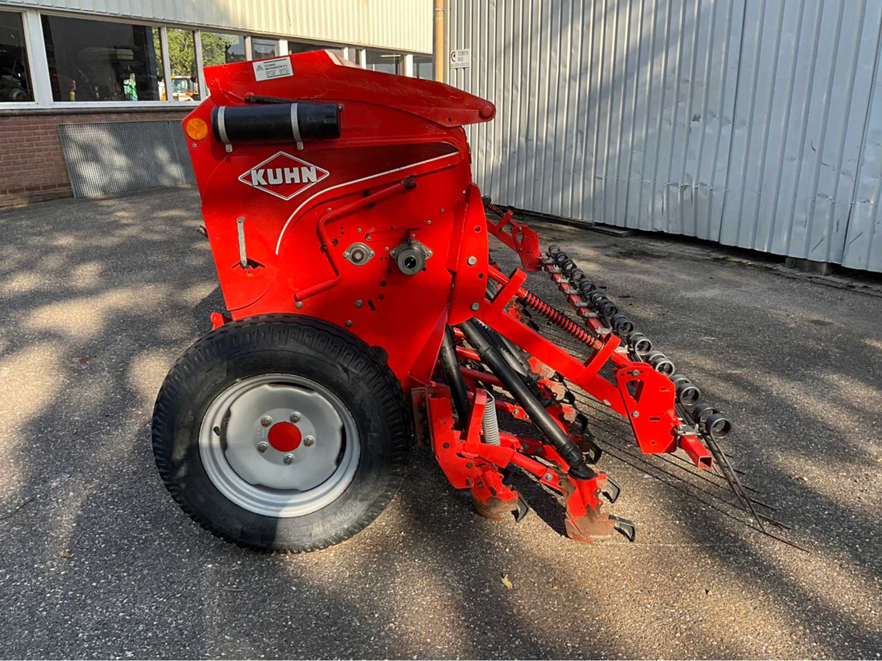Kuhn Premia 300 - Maquinaria de siembra: foto 4 Kuhn Premia 300 - Maquinaria de siembra: foto 4