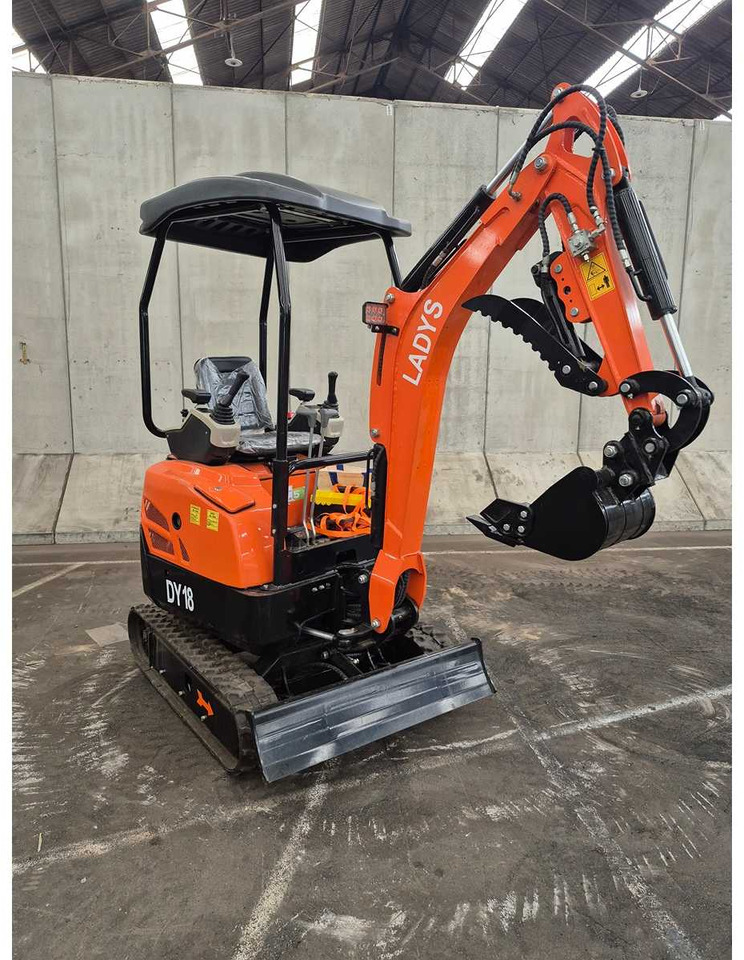 LADYS - 2025 - DY18 - MINI EXCAVATOR - Miniexcavadora: foto 1 LADYS - 2025 - DY18 - MINI EXCAVATOR - Miniexcavadora: foto 1