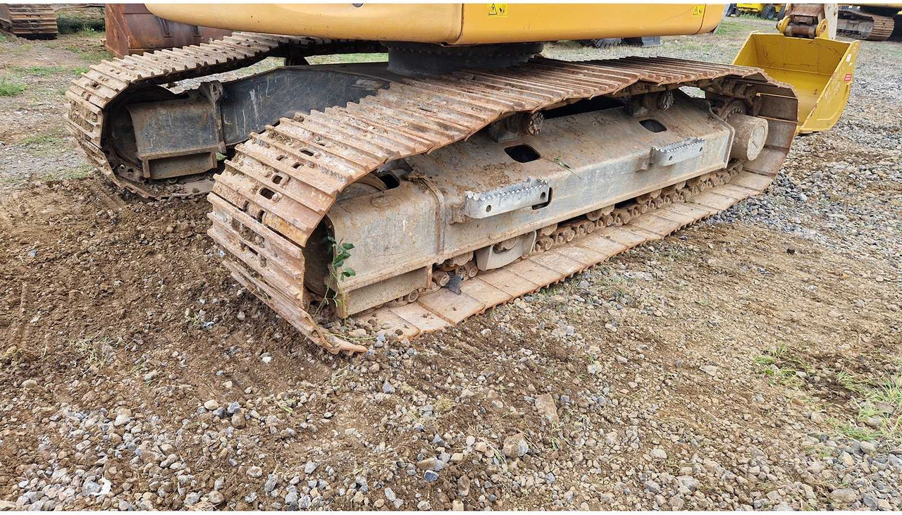 Excavadora de cadenas LIEBHERR R920: foto 47