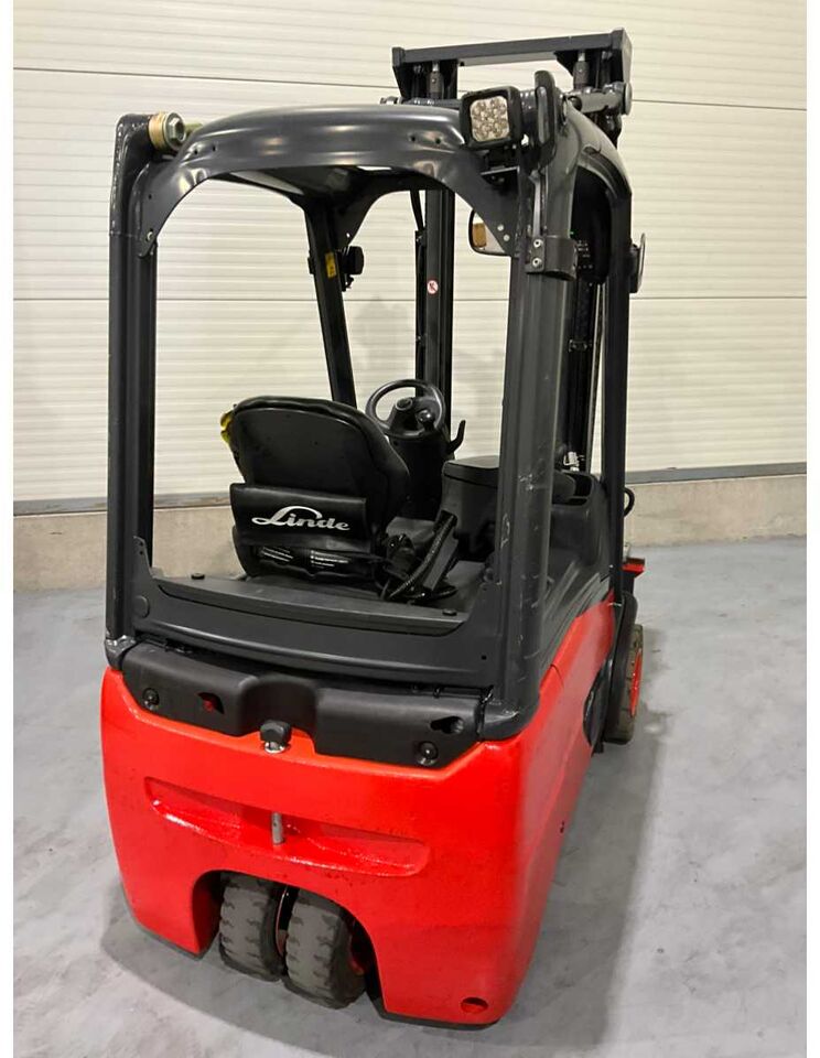 LINDE - 2018 - E18-02 - FORKLIFT TRUCK - Carretilla elevadora: foto 4 LINDE - 2018 - E18-02 - FORKLIFT TRUCK - Carretilla elevadora: foto 4