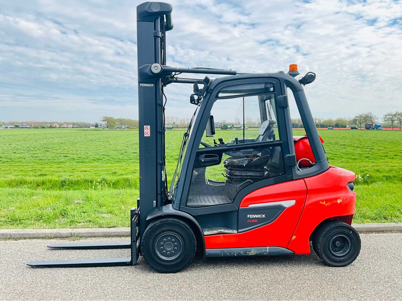 LINDE - 2021 - H35T-01 - 3500KG - FORKLIFT - Carretilla elevadora: foto 2 LINDE - 2021 - H35T-01 - 3500KG - FORKLIFT - Carretilla elevadora: foto 2