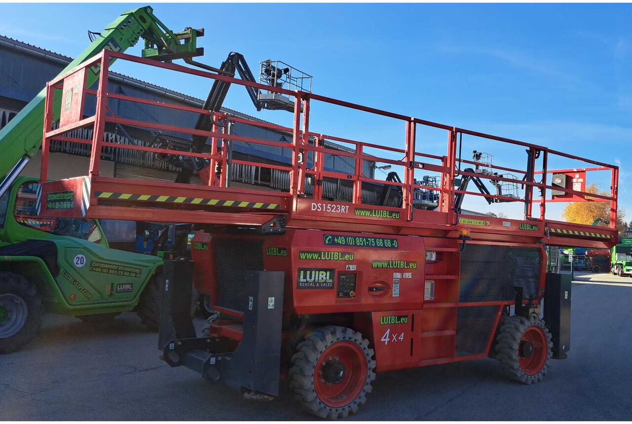 MAGNI - MAGNI DS1523RT - 2021 - AERIAL WORK PLATFORM - SCISSOR LIFT DIESEL APPROX. 15M - 1523RT / SCRISSOR LIFT - Plataforma elevadora: foto 5 MAGNI - MAGNI DS1523RT - 2021 - AERIAL WORK PLATFORM - SCISSOR LIFT DIESEL APPROX. 15M - 1523RT / SCRISSOR LIFT - Plataforma elevadora: foto 5