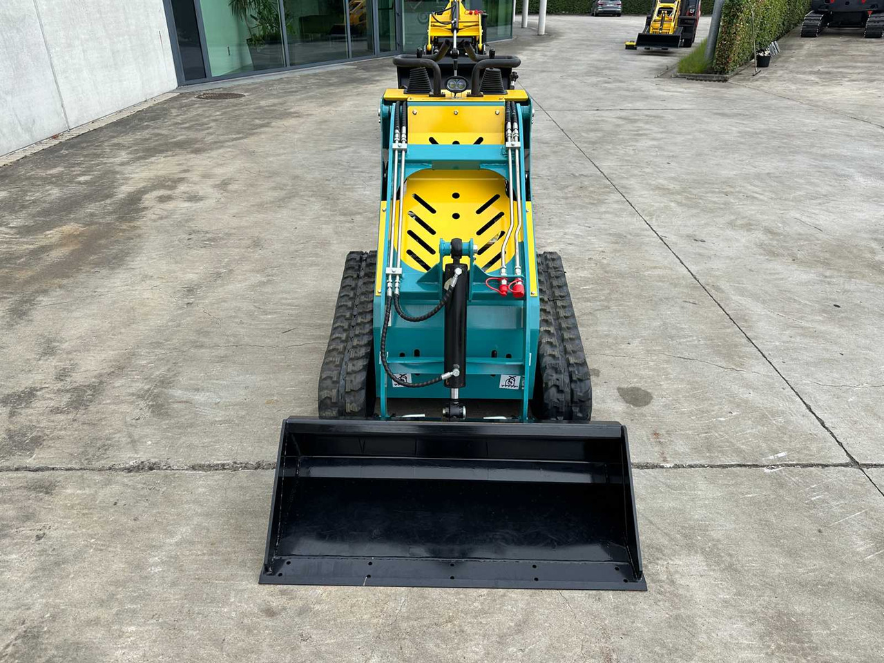Machpro MP-S300 - Minicargadora: foto 2 Machpro MP-S300 - Minicargadora: foto 2