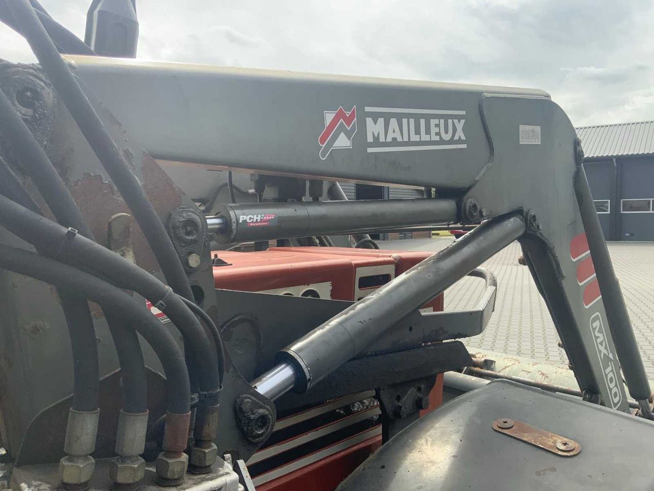 Cargador frontal para tractor Mailleux MX100: foto 19