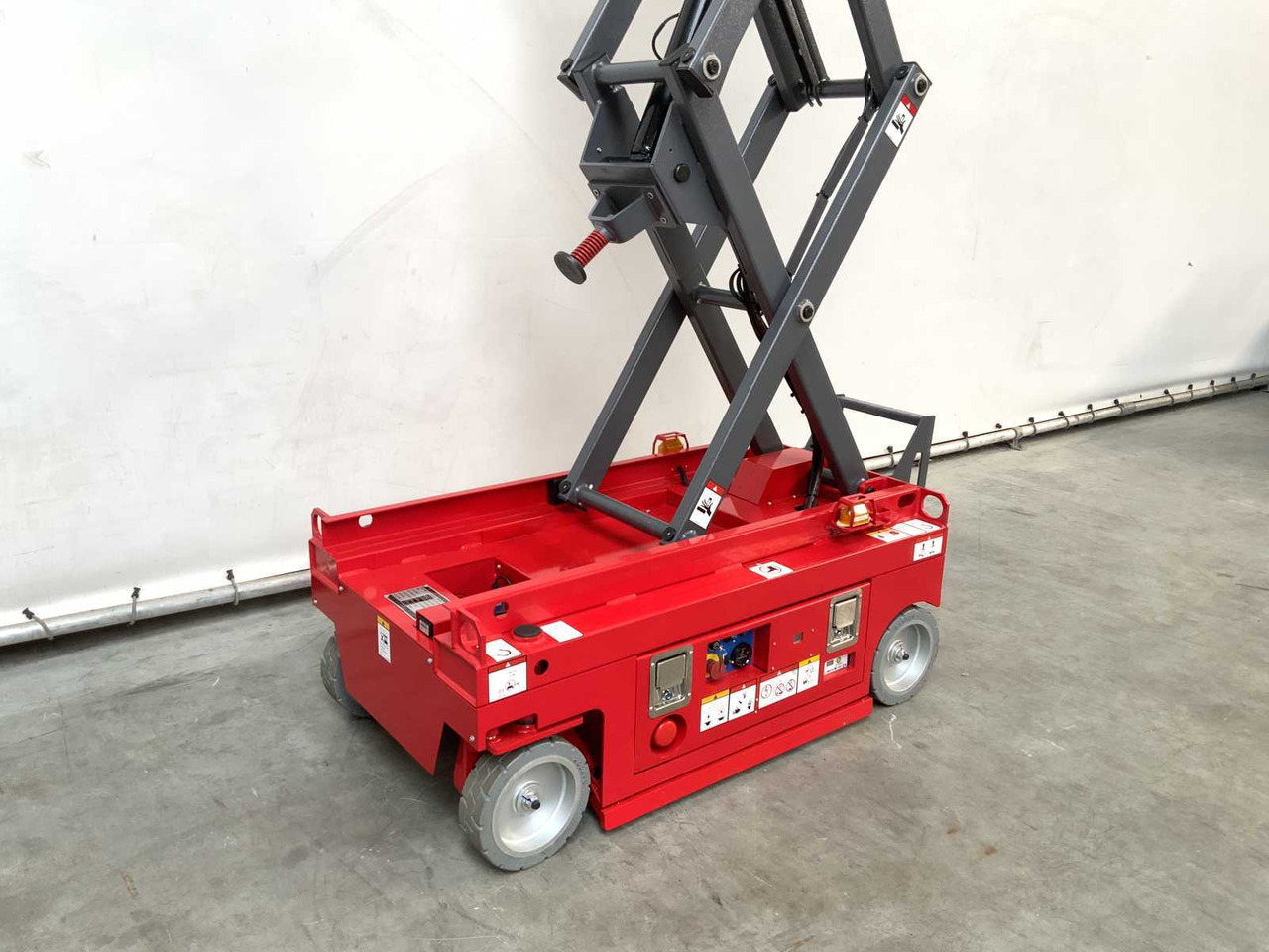 Plataforma elevadora Mantall MANTALL - XE-60 MINI - SCISSOR LIFT AERIAL PLATFORM 6.4M: foto 16 Plataforma elevadora Mantall MANTALL - XE-60 MINI - SCISSOR LIFT AERIAL PLATFORM 6.4M: foto 16