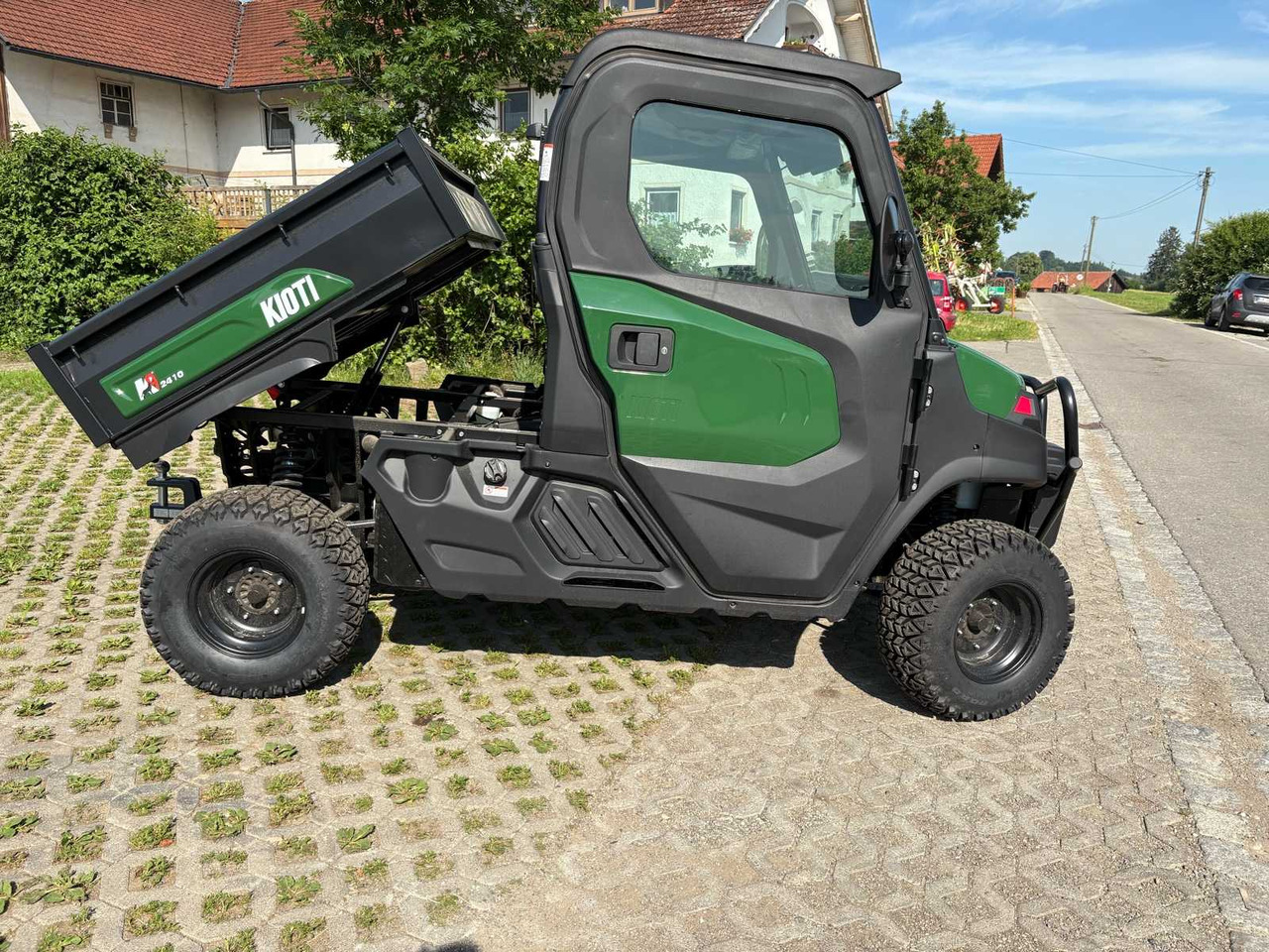KIOTI K9 UTV (Utility Terrain Vehicle), mit Kippmulde + Bordhydraulik - Maquinaria agrícola: foto 1 KIOTI K9 UTV (Utility Terrain Vehicle), mit Kippmulde + Bordhydraulik - Maquinaria agrícola: foto 1