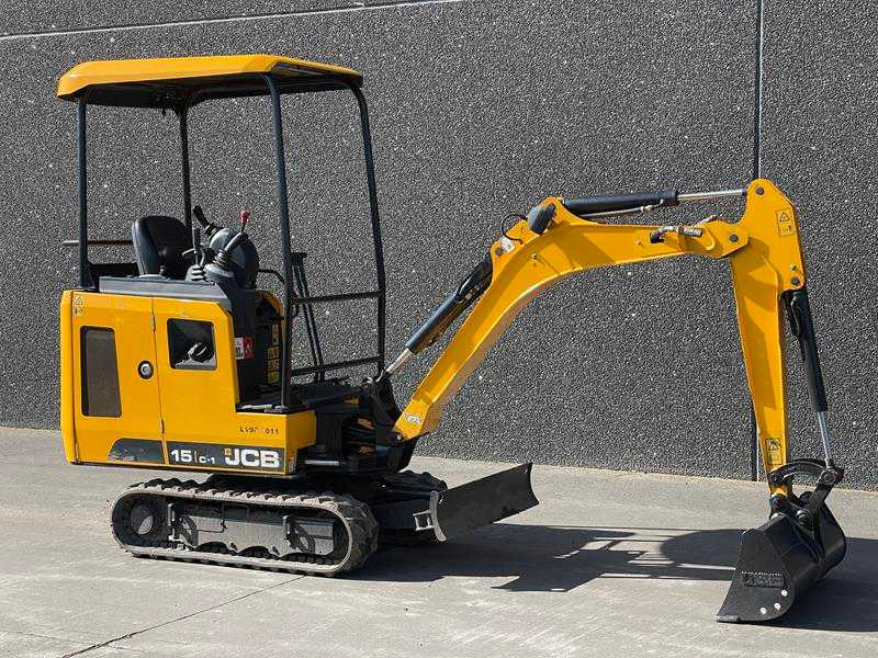 JCB 15-C1 - Maquinaria de construcción: foto 1 JCB 15-C1 - Maquinaria de construcción: foto 1