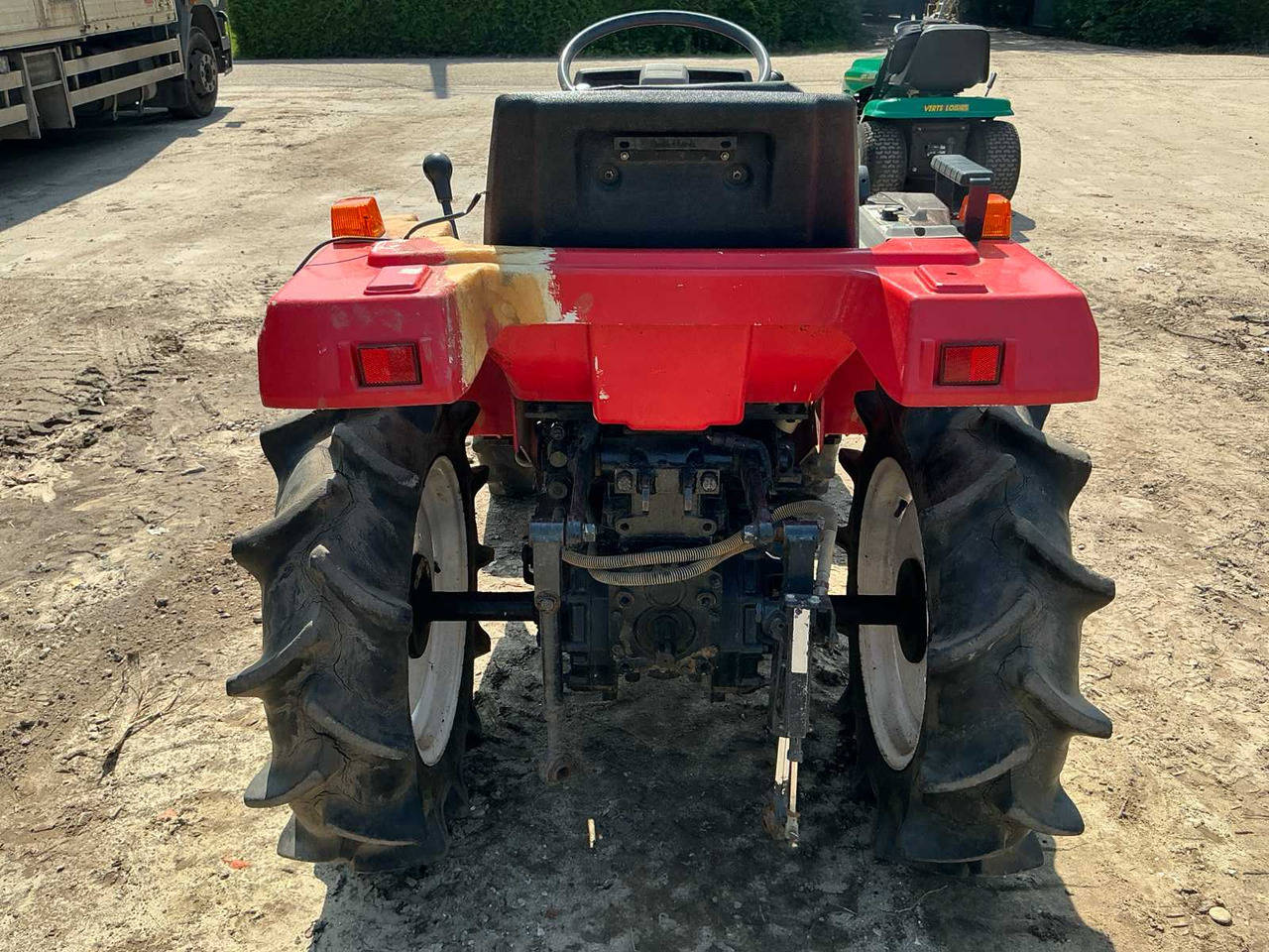 Mitsubishi MT15 - Tractor viñedo/ Frutero: foto 4 Mitsubishi MT15 - Tractor viñedo/ Frutero: foto 4