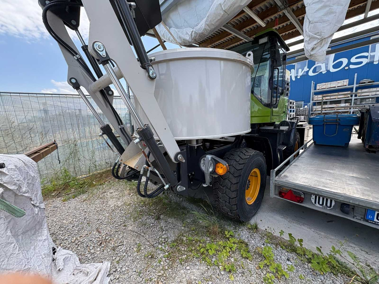 Moving Concrete Mixer - Desensiladora: foto 2 Moving Concrete Mixer - Desensiladora: foto 2