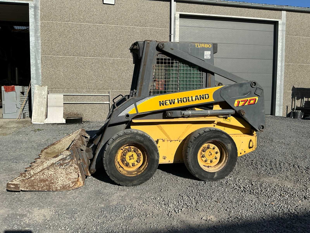 New Holland S170 - Minicargadora: foto 2 New Holland S170 - Minicargadora: foto 2