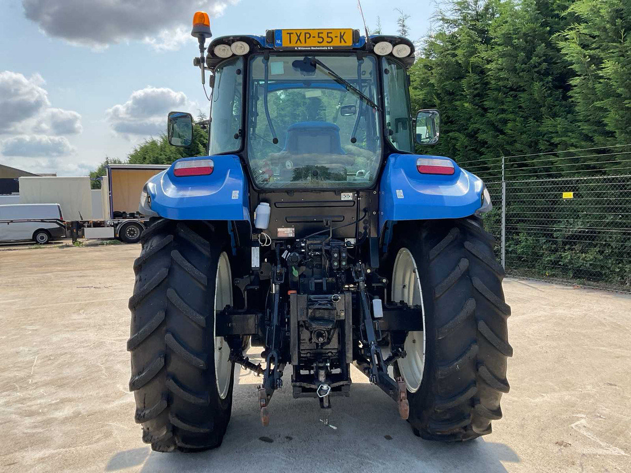 New Holland T5.105 - Tractor: foto 4 New Holland T5.105 - Tractor: foto 4