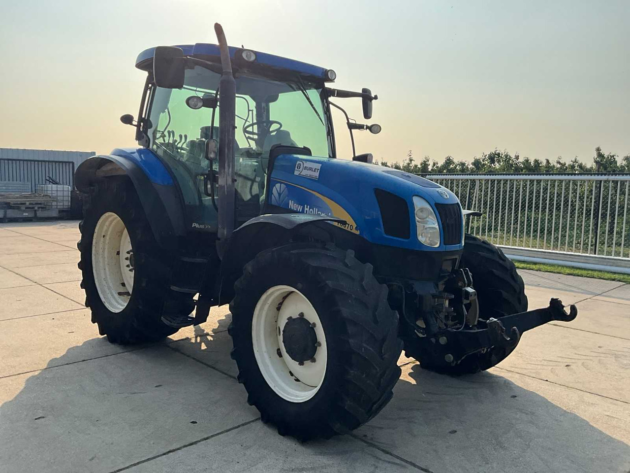 New Holland T6070 - Tractor: foto 3 New Holland T6070 - Tractor: foto 3