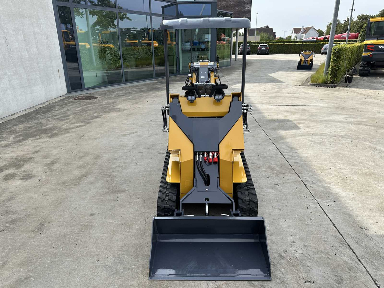 Newrick SI360 - Minicargadora: foto 2 Newrick SI360 - Minicargadora: foto 2