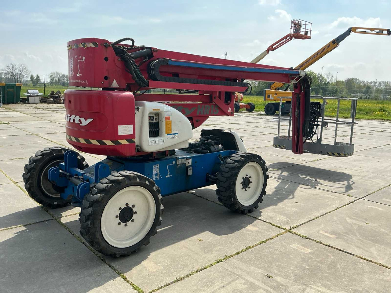 Nifty HR15 D 4X4 - Plataforma elevadora: foto 5 Nifty HR15 D 4X4 - Plataforma elevadora: foto 5