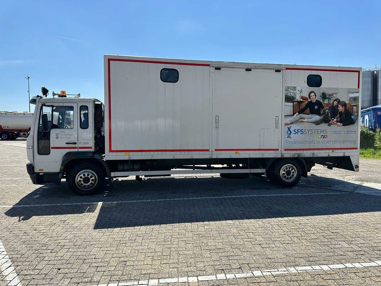 2002 VOLVO FL220 FL6H42R HORSE TRUCK - Remolque: foto 4 2002 VOLVO FL220 FL6H42R HORSE TRUCK - Remolque: foto 4