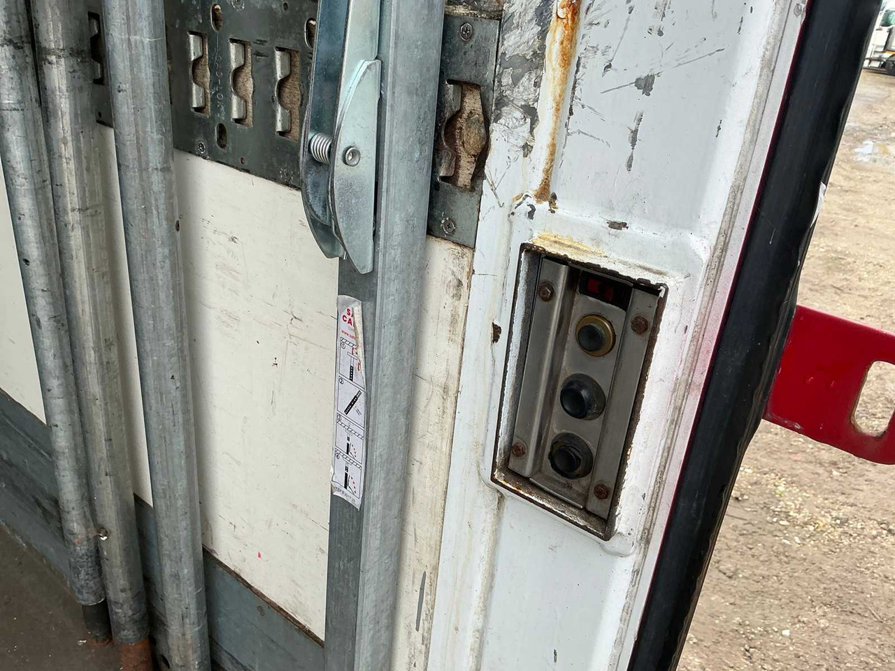 Remolque 2007 DRACO AXS220 CONDITIONED DRAWSTRING TRAILER: foto 21 Remolque 2007 DRACO AXS220 CONDITIONED DRAWSTRING TRAILER: foto 21