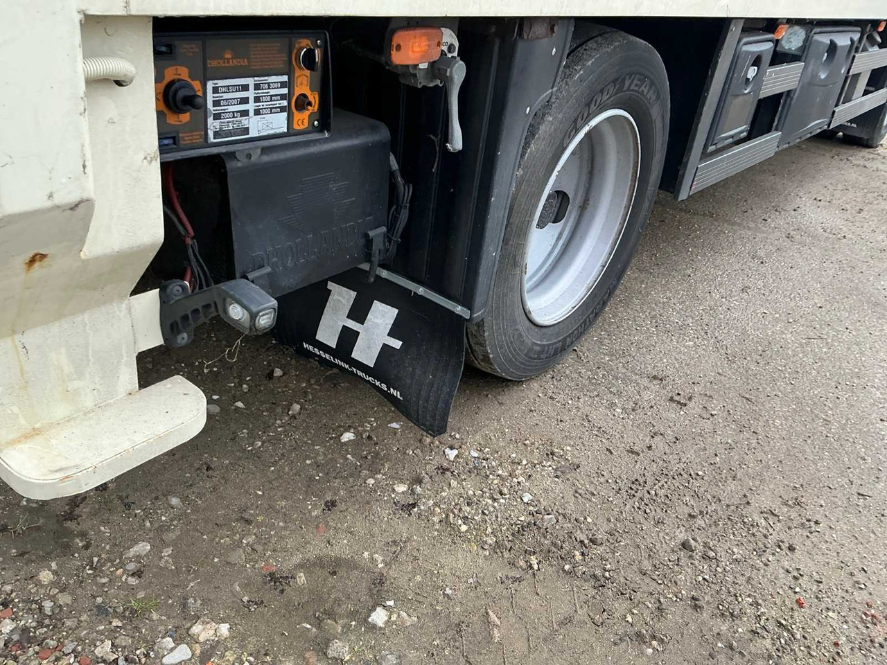 Remolque 2007 DRACO AXS220 CONDITIONED DRAWSTRING TRAILER: foto 8 Remolque 2007 DRACO AXS220 CONDITIONED DRAWSTRING TRAILER: foto 8