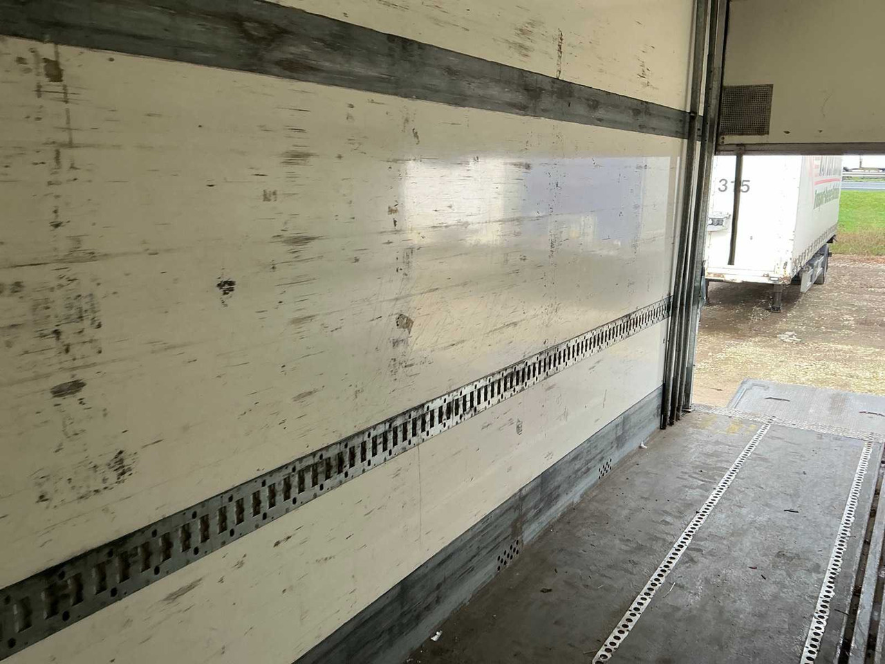 Remolque 2007 DRACO AXS220 CONDITIONED DRAWSTRING TRAILER: foto 20 Remolque 2007 DRACO AXS220 CONDITIONED DRAWSTRING TRAILER: foto 20