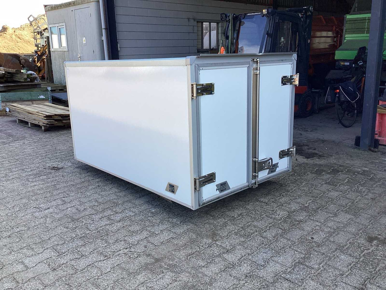 ESSELMANN CARGO BOX L SURFACE MOUNT UNIT - Remolque: foto 2 ESSELMANN CARGO BOX L SURFACE MOUNT UNIT - Remolque: foto 2