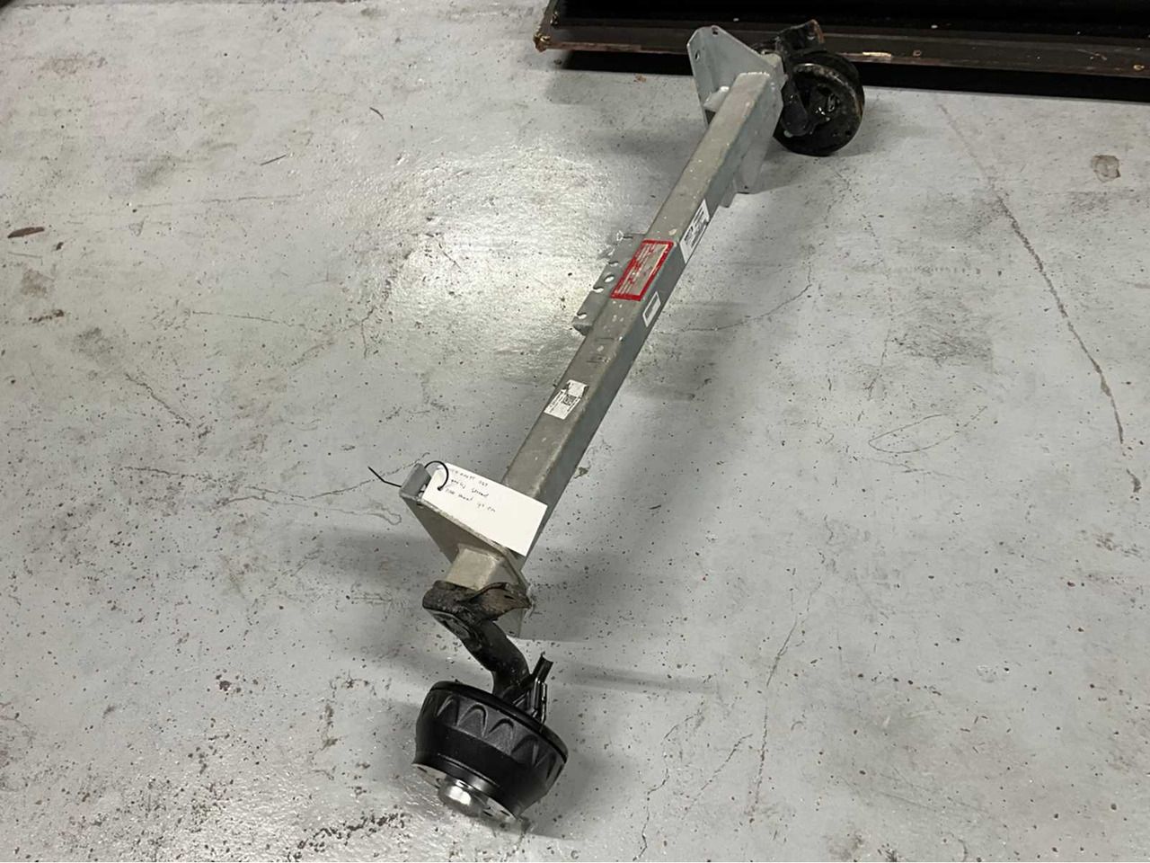 KNOTT UNBRAKED AXLE - Remolque: foto 1 KNOTT UNBRAKED AXLE - Remolque: foto 1