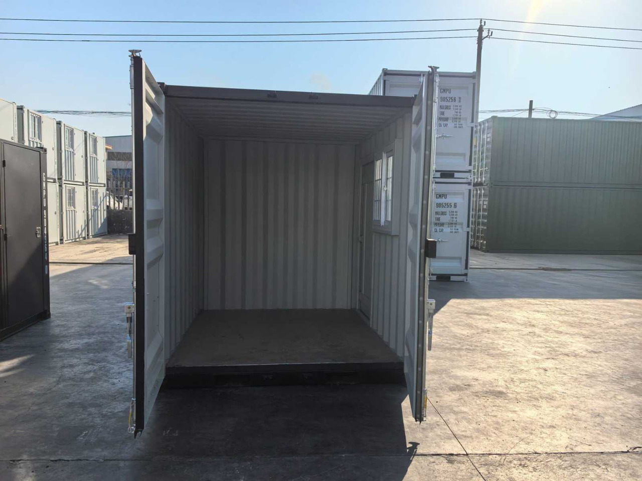 Rhino-cross-containers 8ft met deur en raam - Contenedor marítimo: foto 4 Rhino-cross-containers 8ft met deur en raam - Contenedor marítimo: foto 4