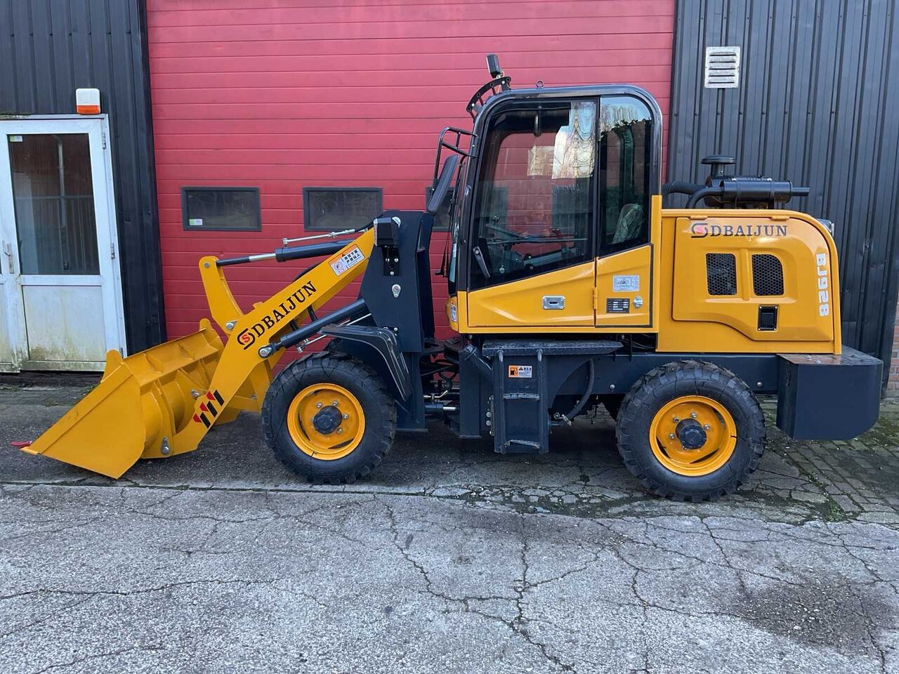 SDBAIJUN BJ928 SHOVEL / WHEEL LOADER - Cargadora de ruedas: foto 1 SDBAIJUN BJ928 SHOVEL / WHEEL LOADER - Cargadora de ruedas: foto 1