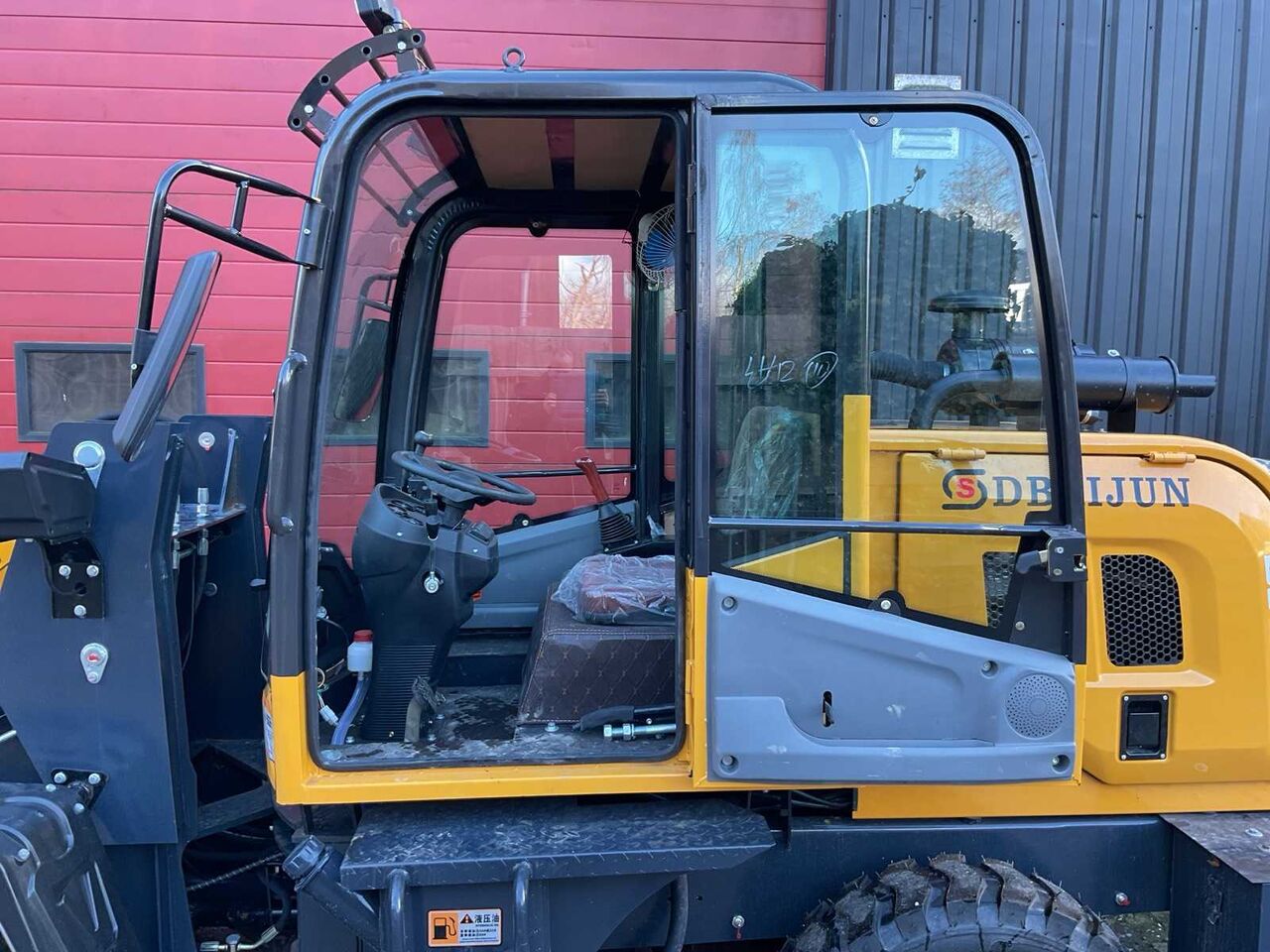 SDBAIJUN BJ928 SHOVEL / WHEEL LOADER - Cargadora de ruedas: foto 4 SDBAIJUN BJ928 SHOVEL / WHEEL LOADER - Cargadora de ruedas: foto 4