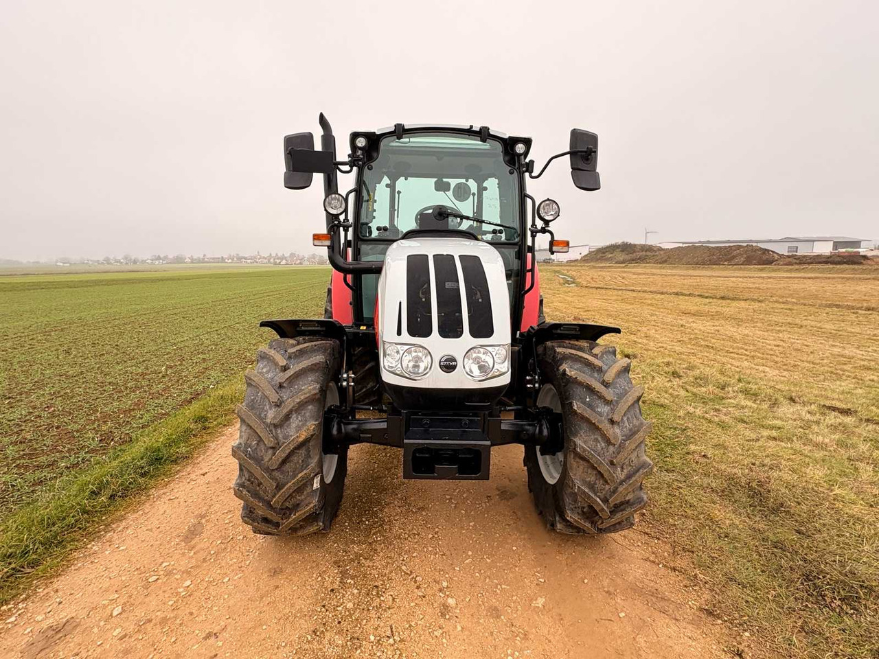 STEYR 4065 S - COMPACT ALL-WHEEL DRIVE TRACTOR (2022) - Tractor: foto 2 STEYR 4065 S - COMPACT ALL-WHEEL DRIVE TRACTOR (2022) - Tractor: foto 2