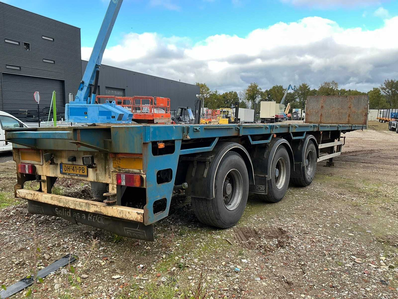 2004 FLOOR FLO-17-30K1 SEMI-TRAILER - Semirremolque: foto 4 2004 FLOOR FLO-17-30K1 SEMI-TRAILER - Semirremolque: foto 4