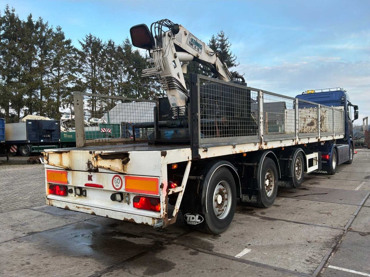 2009 KWB P393STIH SEMI-TRAILER WITH KENNIS R-16 CRANE - Semirremolque: foto 1 2009 KWB P393STIH SEMI-TRAILER WITH KENNIS R-16 CRANE - Semirremolque: foto 1