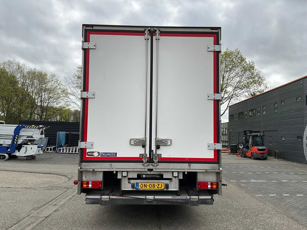 2015 DRACO TZA233 REFRIGERATED SEMI-TRAILER ON-08-ZJ - Semirremolque: foto 4 2015 DRACO TZA233 REFRIGERATED SEMI-TRAILER ON-08-ZJ - Semirremolque: foto 4