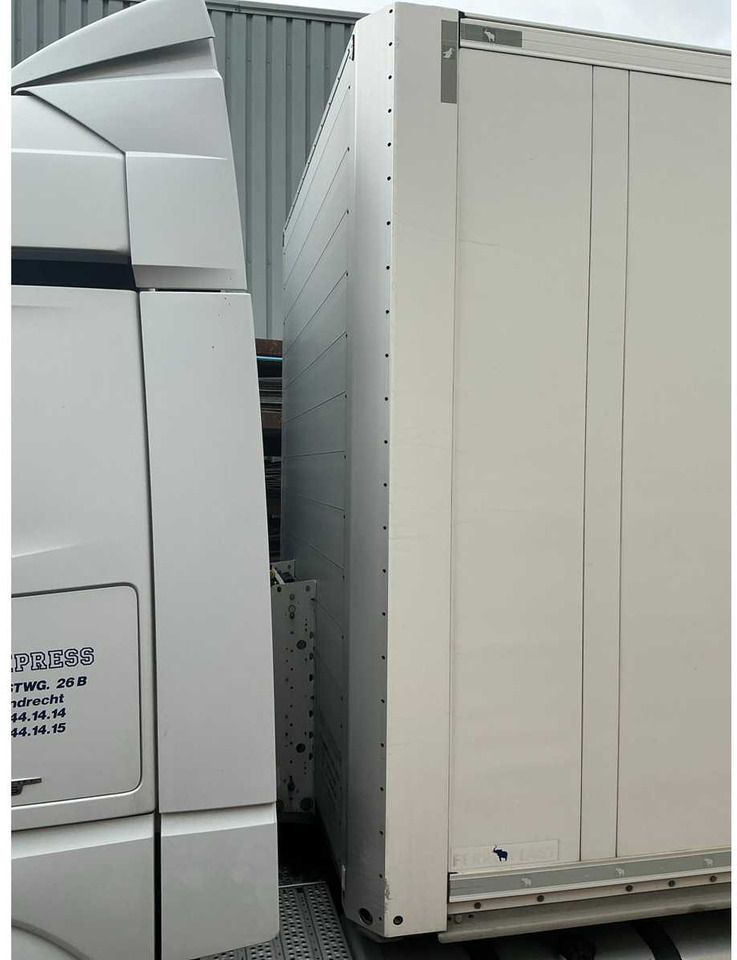 2016 SCHMITZ CARGOBULL SCB*S3B SEMI-TRAILER - Semirremolque: foto 4 2016 SCHMITZ CARGOBULL SCB*S3B SEMI-TRAILER - Semirremolque: foto 4