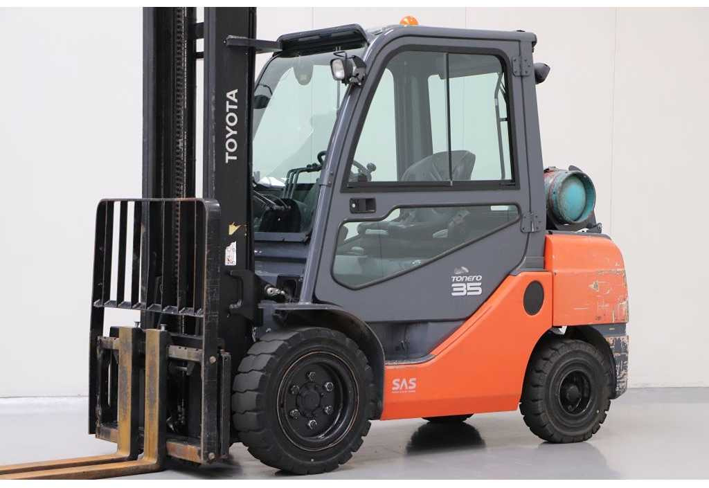 TOYOTA - 02-8FGJF35 - FORKLIFT, SIDESHIFT, 2015, 5M - Carretilla elevadora: foto 1 TOYOTA - 02-8FGJF35 - FORKLIFT, SIDESHIFT, 2015, 5M - Carretilla elevadora: foto 1